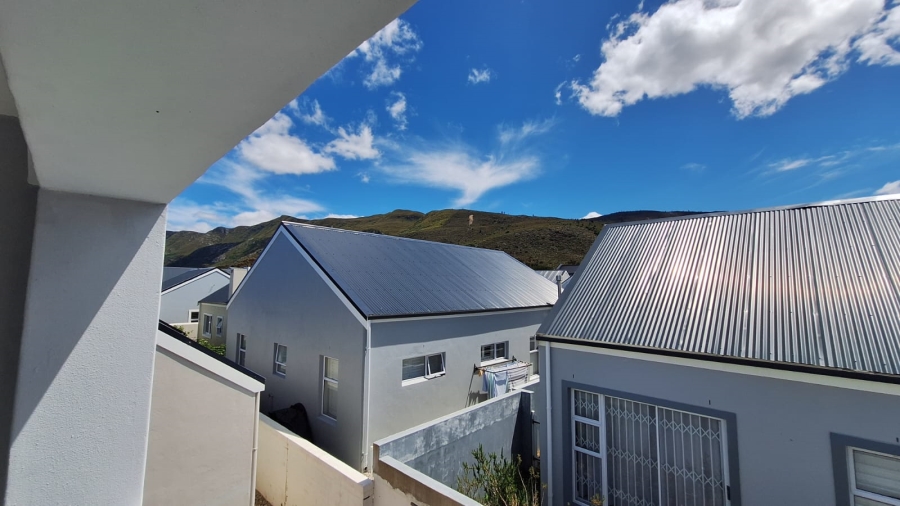 3 Bedroom Property for Sale in Sandbaai Western Cape